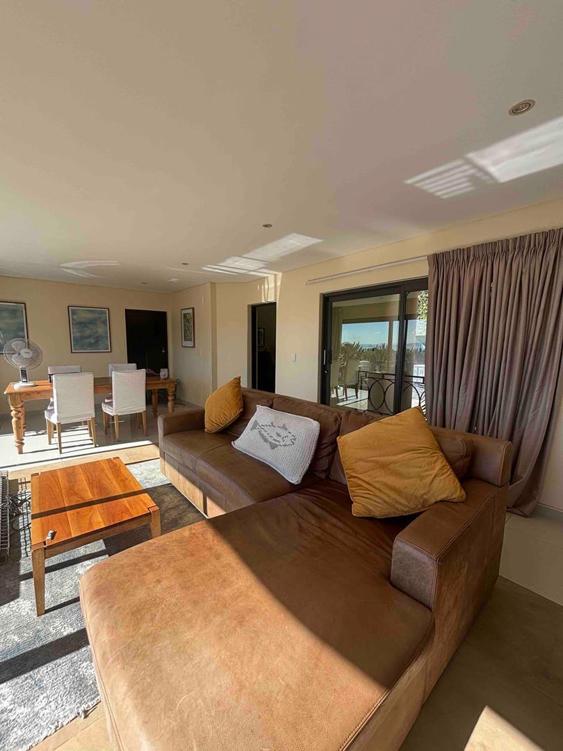 To Let 4 Bedroom Property for Rent in Oranjezicht Western Cape